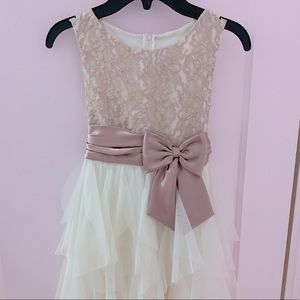 Girls Size 7 Dress Cream White Lace Rose Gold Bow